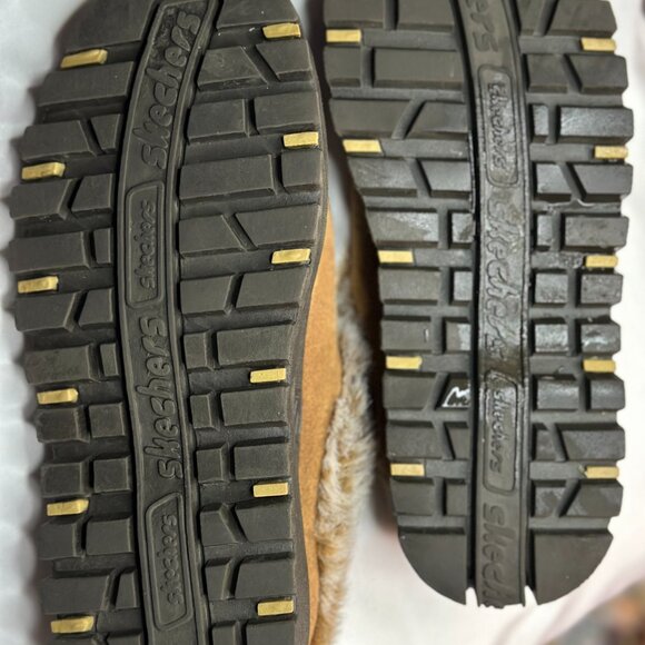 Skechers Indoor/Outdoor Slippers-Size 8.5-Tan/Brown Suede w/Faux Fur lining - Picture 10 of 11